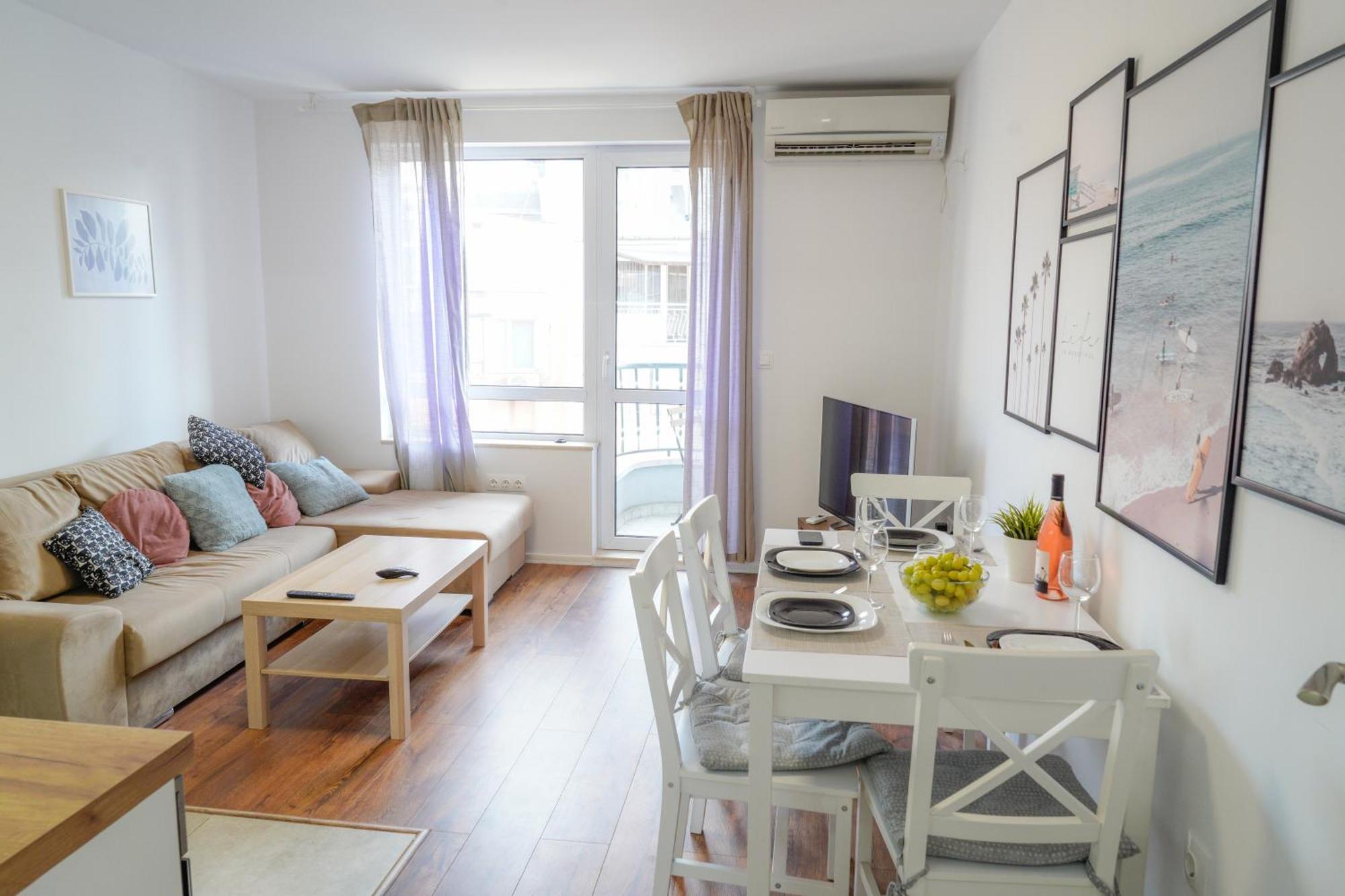 Central Cosy, Fully Renovated 2Bd Near The Cathedral Varna Eksteriør billede