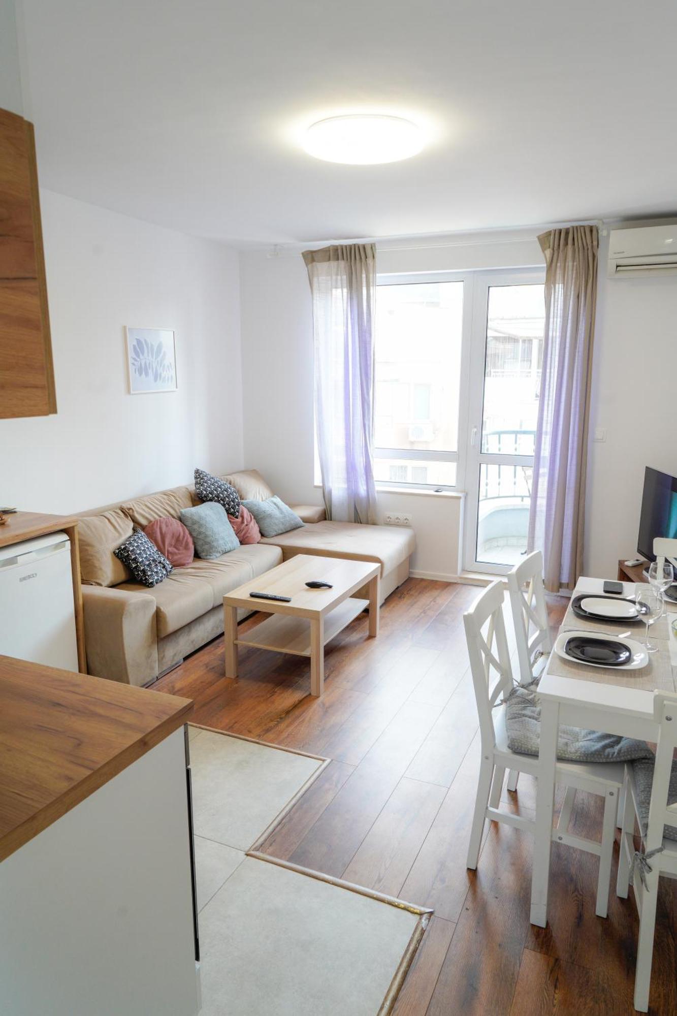 Central Cosy, Fully Renovated 2Bd Near The Cathedral Varna Eksteriør billede