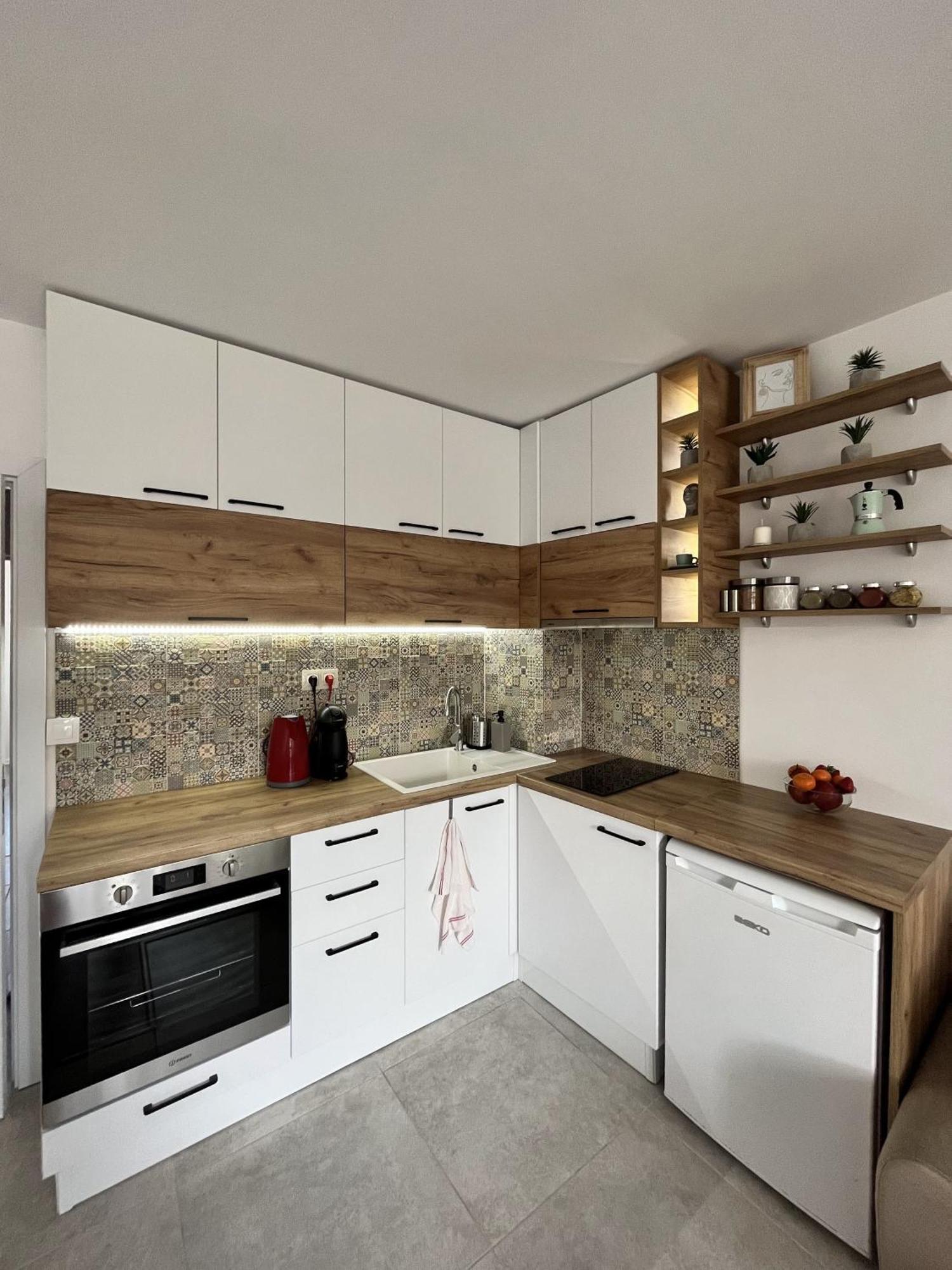 Central Cosy, Fully Renovated 2Bd Near The Cathedral Varna Eksteriør billede