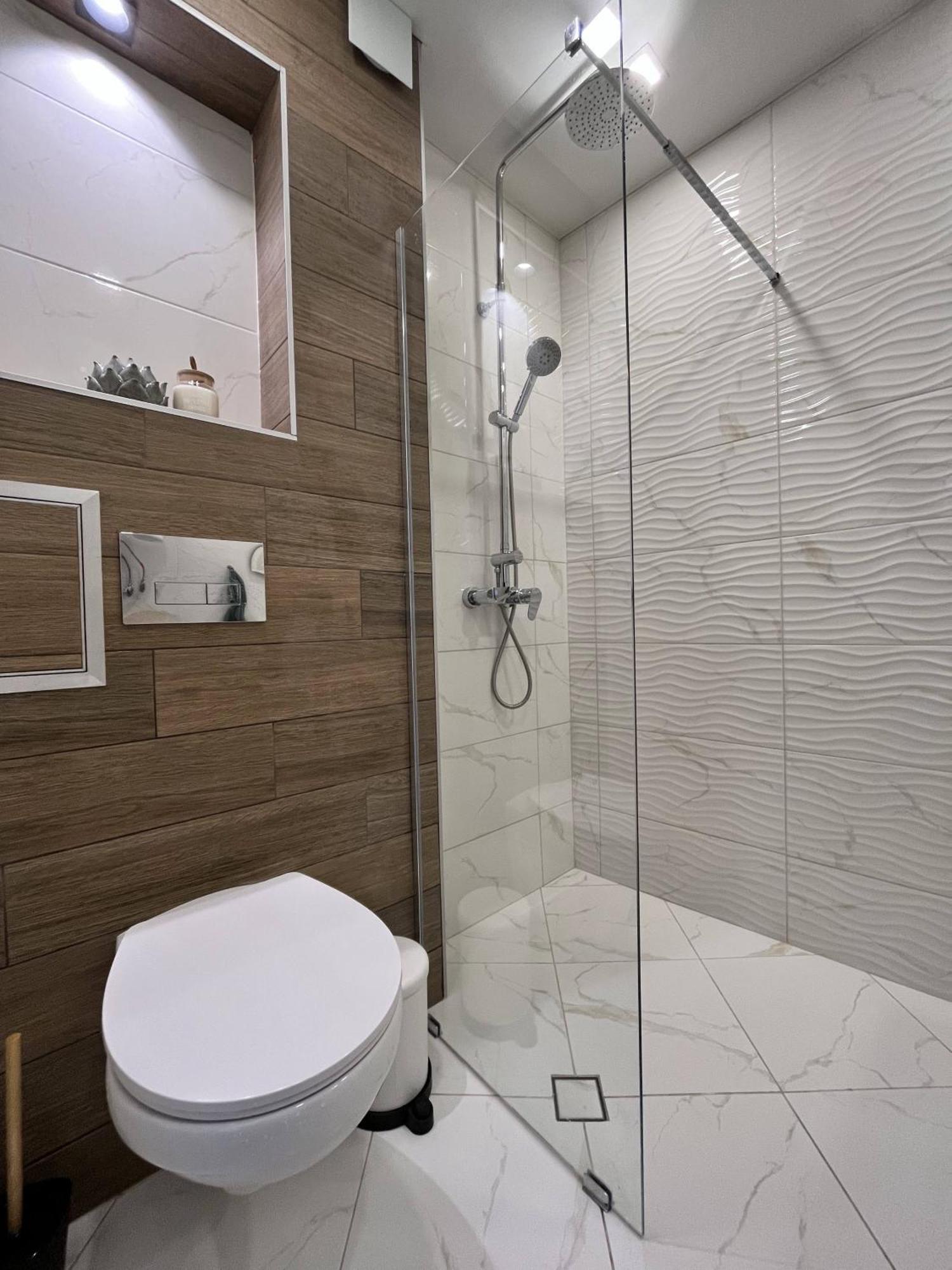 Central Cosy, Fully Renovated 2Bd Near The Cathedral Varna Eksteriør billede